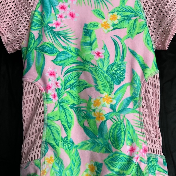 Art Class, Pink and green tropical pattern short sleeve swim suit, size 6 - Picture 4 of 4